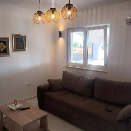 Apartment Apartman Petra *
