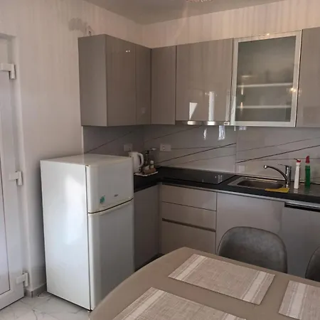 Apartment Apartman Petra Vrsi