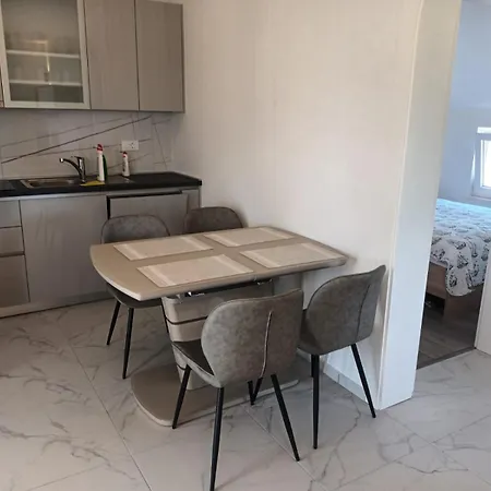 Apartment Apartman Petra *