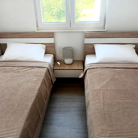 Apartman Petra Vrsi